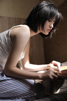 最新乱码人妻一区二区三区